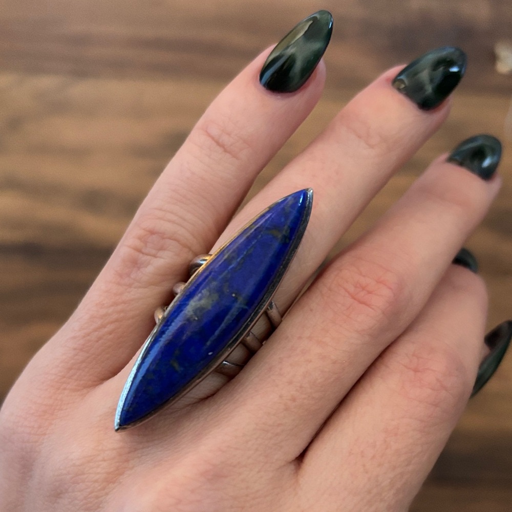Striking Blue Stone Ring - Picture 2 of 3